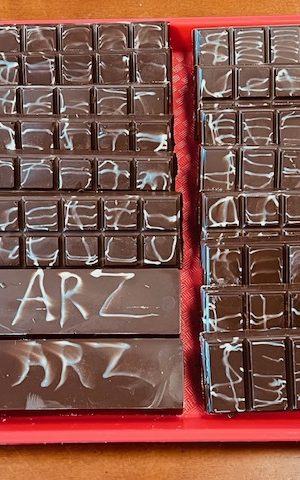 Pistachio Kunafah Chocolate Bars